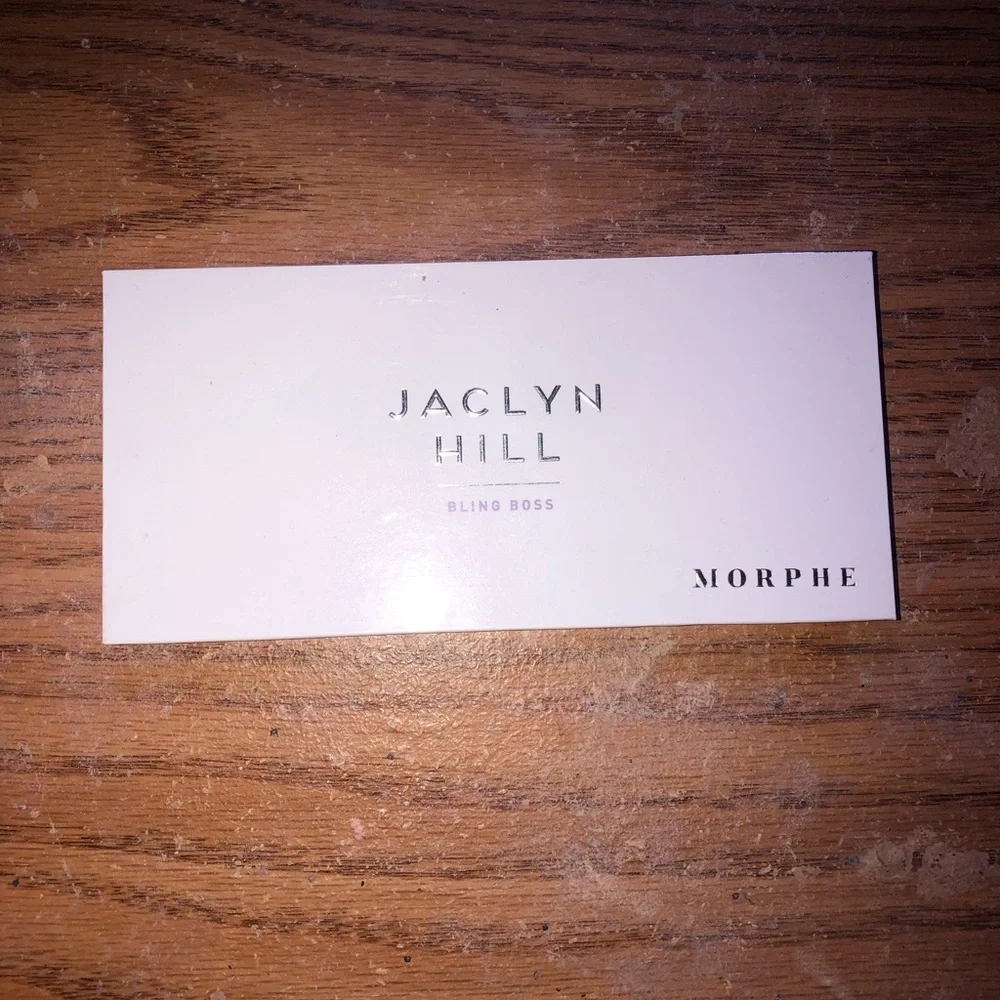 Eyeshadow palette Jaclyn Hill